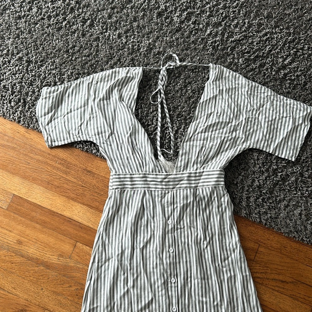 NWT SUCREFAS Striped Button Down Midi Gray and White Dress Size Large - Picture 11 of 14
